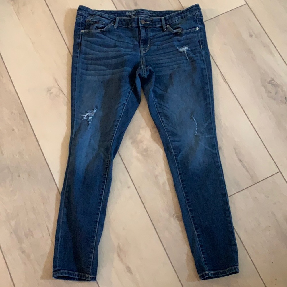 Mossimo distressed denim jeans